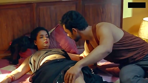 Indian whore in a bra is stripping off her clothes