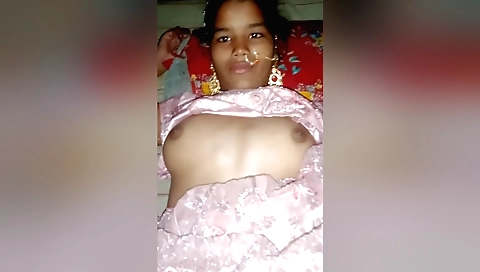 Indian amateur milf 18+ with small body enjoys sex