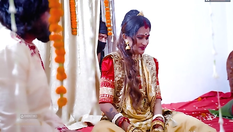 Horny Indian whore gets caught and fucked by a thief