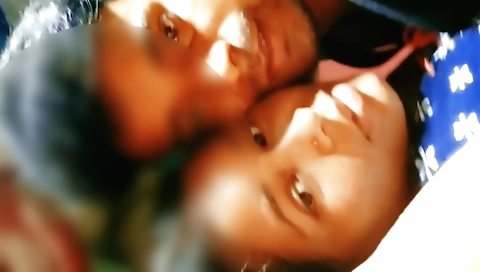 Indian amateur amateur is playing with her pussy on webcam