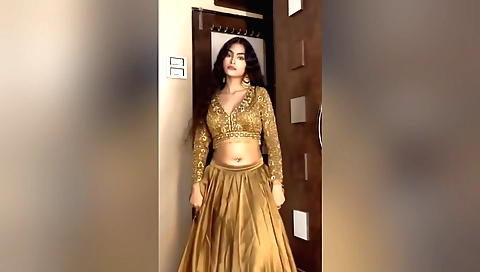 Sexy indian step-sister shows us how to fuck in the hotel room