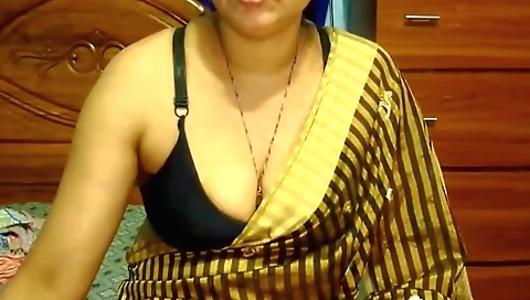 Indian hottie with big tits enjoys hardcore fucking