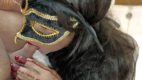 Brunette milf gets cumshot in mouth in homemade clip