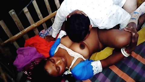 My amateur brunette fuck video shows me fucking her in doggystyle