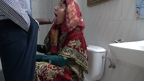 Perverted Turkish Amateur Stepmom Sucking Big Black Cock In Germany