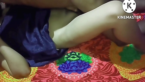 Webcam porn with a cute brunette and a big cunny on a webcam