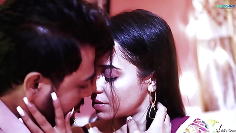 Gorgeous brunette babe is a true star in the threesome