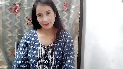 Indian solo video of makan Malkini ko ghar me akale dekhi kar pel diya