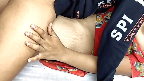 Indian amateur girl enjoys a fantastic DIY sex video