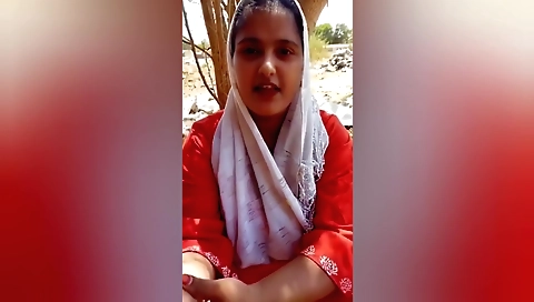 Hot girl in jungely with the guy in her 1st place 1993