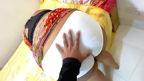 Amateur tamil girl in saree & panty sex with stepson-in-law