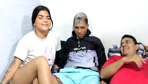 Indian brunette with big ass gets fucked in the car