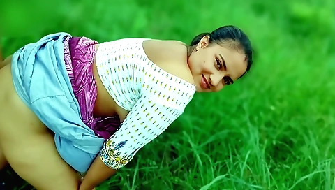 Brunette indian enjoys outdoor jungle sex with her devar