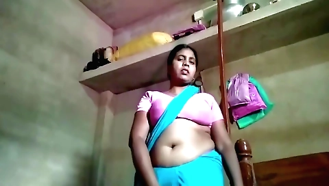Indian solo female naked video with some self-felcetion