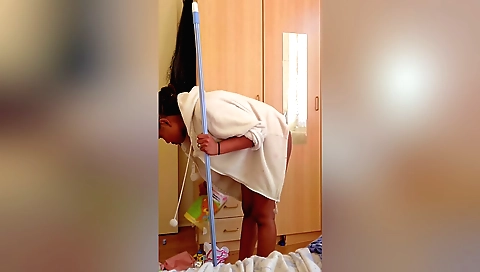 Solo female amateur porn video with a hot brunette