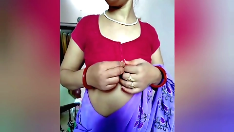 Indian teen bhabhi is showing off her beautiful body
