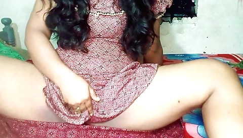 Amazing solo female video showing her perfect body