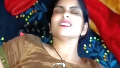Indian brunette girl gets nailed on bed by her husband
