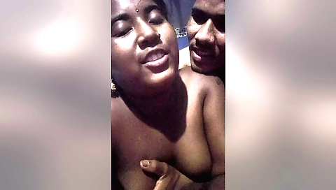 Indian guy fucks his girlfriend in amateur 18+ video