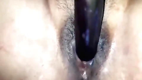 Indian babe with a sexy body masturbates with a vibrator