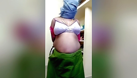 Indian chick with a nice ass and tits sucks and fucks