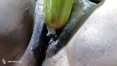 Indian babe masturbating on her hairy cunt in solo porn