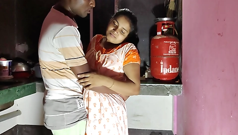 Village Bhabhi - Kitchen Sex Vidieo With Outhers Person