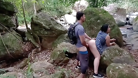 Girlfriend gets fucked and penetrated by a dude outdoors