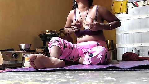 Amateur indian bhabhi movie - cooking food at home