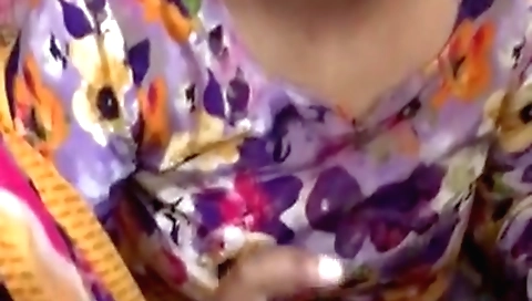 Indian babe gets her pussy fucked in homemade video