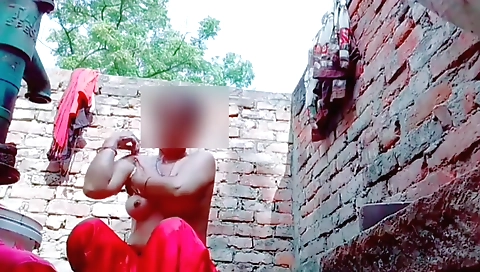 Amateur brunette porn scene inside the garden sex 3d video