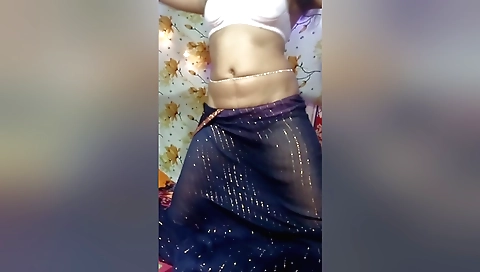 Indian slut gets fucked in the ass and face in the solo video