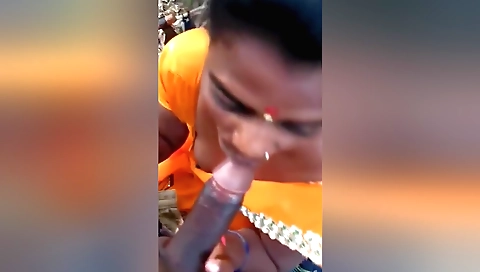 Indian amateur girl gets a blowjob in outdoor pov video