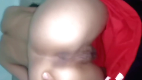 Wife with a big ass is in bath and she plays with soap