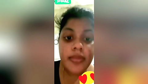 Indian bhabhi in sexy outfit masturbates in webcam vid