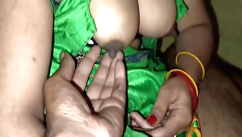 Indian girl fucked by her boyfriend in amateur vid