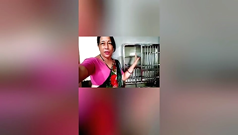 Newly Married Bhabhi Seduce By Bra Seller In The Home