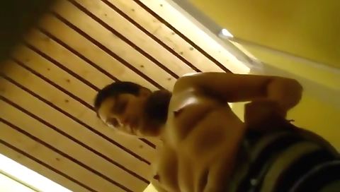 Sexy blonde girl shows her sexy ass in homemade porn video