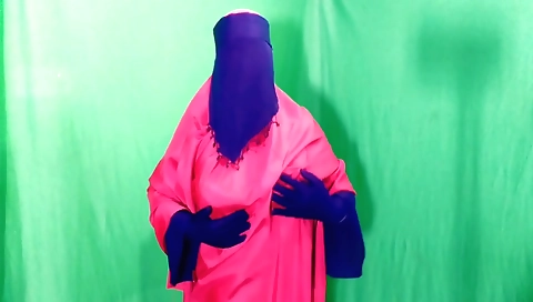 Indian solo female spending the night with house servant