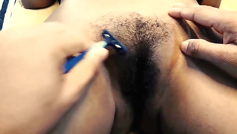 Indian amateur milf is getting fucked in amateur porn