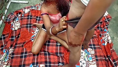 Indian brunette with a hot smile fucks with a dick