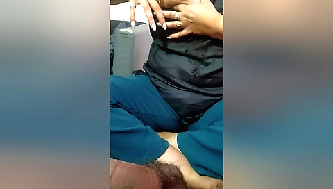 Amature stepmom jerks while teaching in her apartment