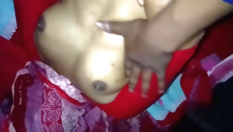 Indian couple has a fun night with a great blowjob