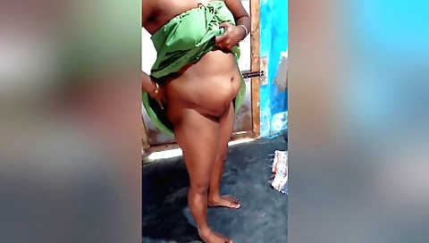 Tamil wife talks and dances in homemade solo video