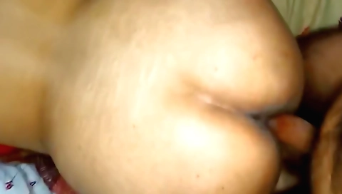 Hot amateur with a big ass and a cute face takes a fuck