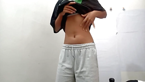 Indian solo female video with big booty and a nice ass