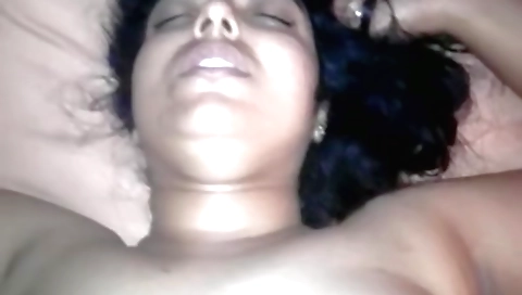 Indian bhabhi gets her sexy pussy fucked with his dick