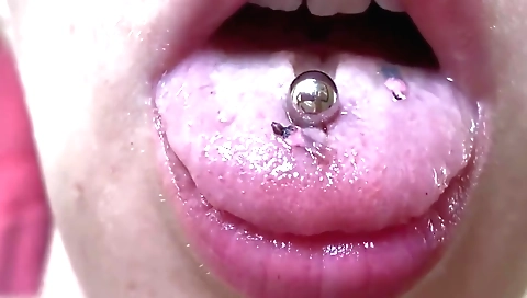 Indian girl fucks in her gorgeous ass in amateur scene