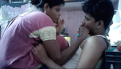 Brunette webcam amateur sex video with lips kissing