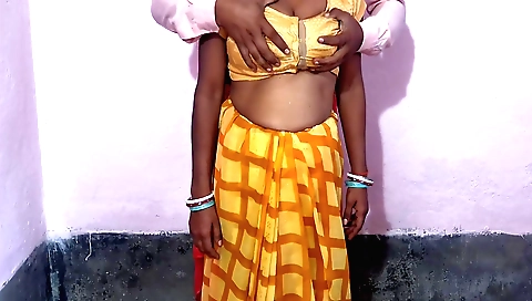 Indian amateur video with a sexy body and big tits